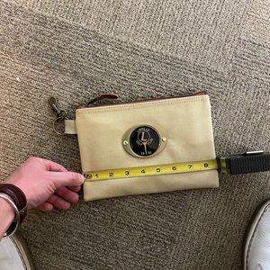 Linville Golf Club valuables pouch.